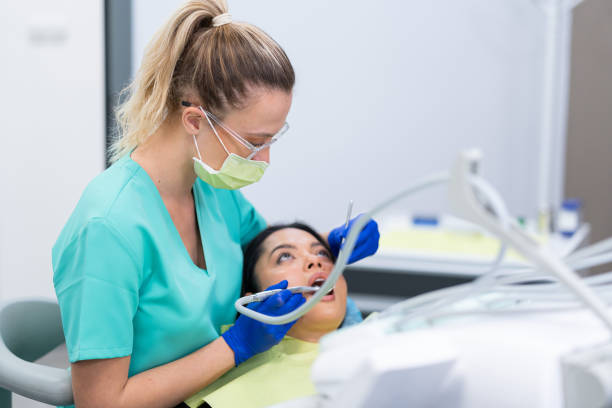 Best Emergency Tooth Extraction in Merrionette Park, IL